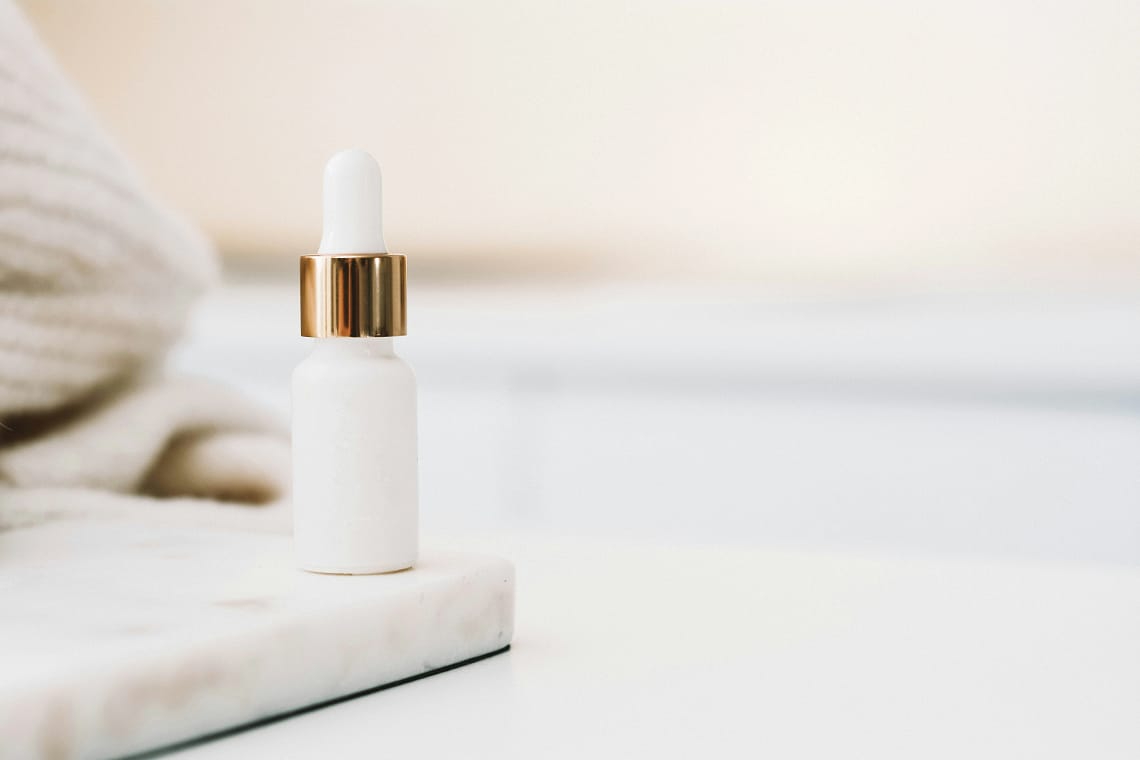 Retinol - mnenje: ali retinol tanjša kožo