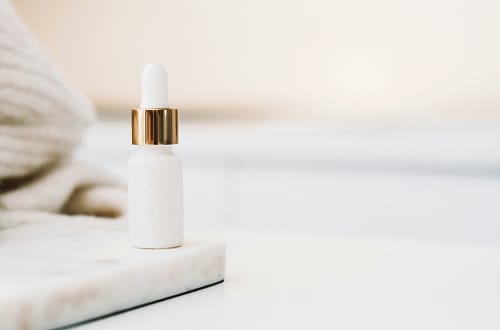 Retinol - mnenje: ali retinol tanjša kožo